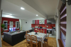 Elena Apartments - City Center Oasis Modern Elegance in Skopje